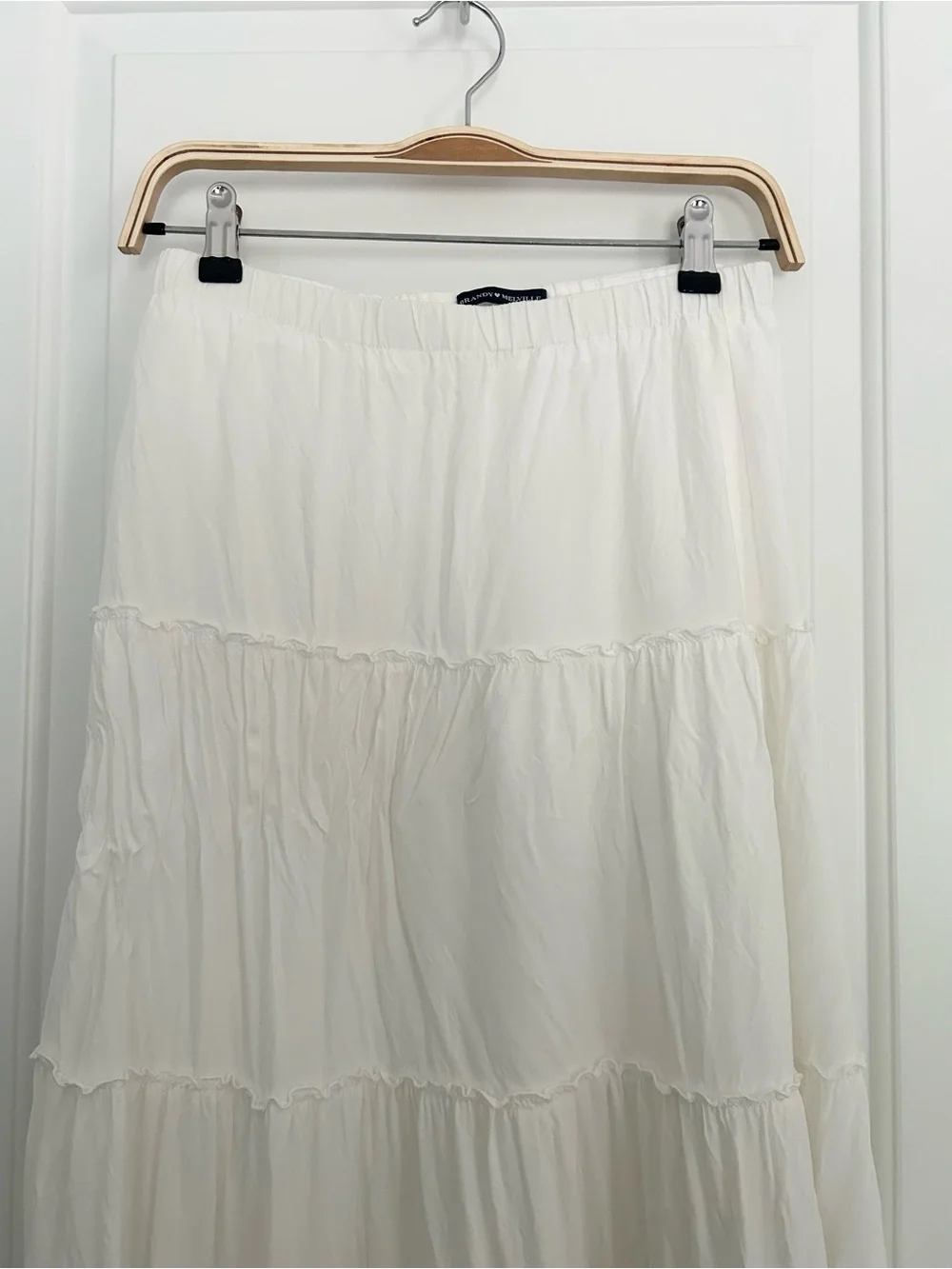 Brandy Melville Izzy Skirt in White - Picture 4 of 5